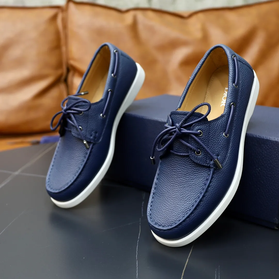 Ex-factory price: 540🙅‍♂️🙅‍♂️🙅‍♂️ Brand: Dior DIOR Standard code: Men's code 38/44 (45 can be customized) Grade: Same as the official website Material: Original cowhide stitching, cowhide lining, original TPU wear-resistant soft outsole Style categories: Leisure and sports version, footwear for driving, young fashion, European and American trends, British style Color: actual picture color